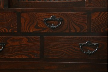 中古　美品　岩谷堂箪笥　美しい木目と格子扉が上品なサイドボード　(R-091219)