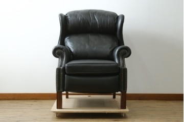 中古　美品　DREXEL HERITAGE(ドレクセルヘリテイジ)取り扱い　ジャレットブラザーズ(Jarrett Brothers)　高級本革　ウィングバックのリクライニングソファ　(R-091220)