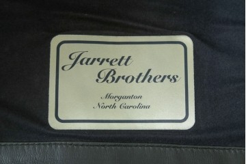 中古　美品　DREXEL HERITAGE(ドレクセルヘリテイジ)取り扱い　ジャレットブラザーズ(Jarrett Brothers)　高級本革　ウィングバックのリクライニングソファ　(R-091220)