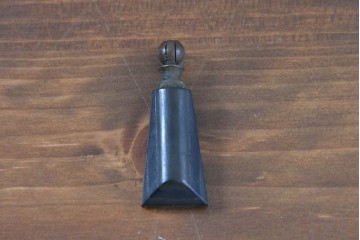 イギリスアンティーク　1940年から1950年頃　B. Maggs & Co(B. マッグス・アンド・カンパニー)　すらりとしたカブリオールレッグの引き出し付きサイドテーブル　(R-091224)