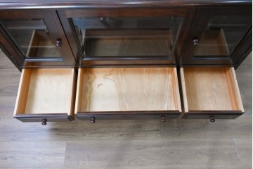 中古　美品　松本民芸家具　挽物脚が映えるC型サイドボード　定価約73万円　(R-091225)