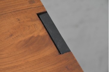 和製ヴィンテージ　三方欅材　手打ち金具　観音開きの重厚な帳場箪笥　(R-091229)