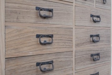 和製アンティーク　大正期　前面桐材　21杯の引き出しを備えた小箪笥　(R-091230)
