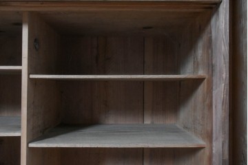 和製アンティーク　大正から昭和初期　大小の収納部を備えたレトロな下駄箱　(R-091234)