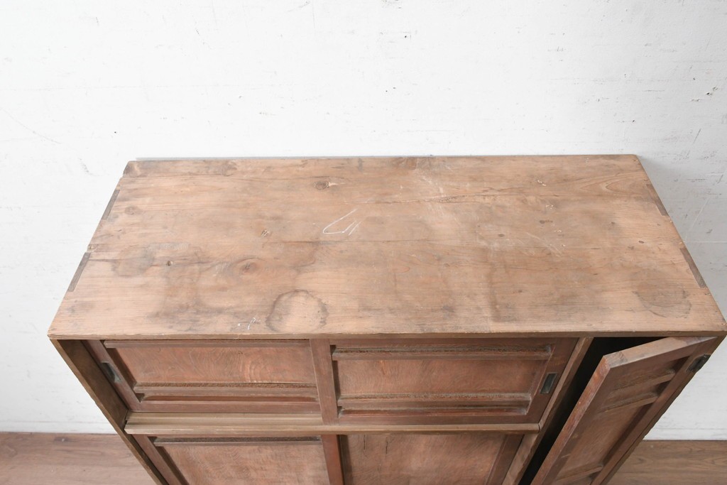 和製アンティーク　大正から昭和初期　大小の収納部を備えたレトロな下駄箱　(R-091234)