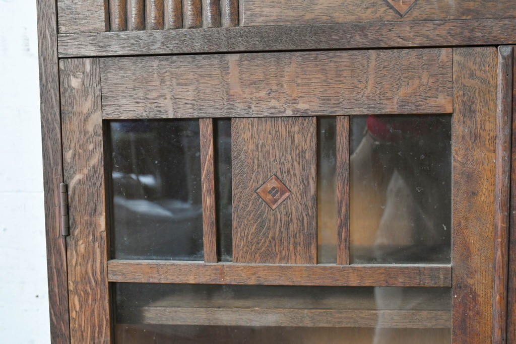 和製アンティーク　大正から昭和初期　象嵌装飾をあしらったガラス扉の本箱　(R-091235)