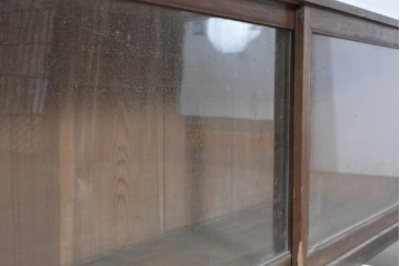 和製アンティーク　昭和初期　栓材　ワイドなガラス戸が印象的なローボード　(R-091237)