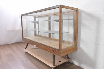 和製ヴィンテージ　昭和中期　四面ガラスのシンプルな脚付きカウンターショーケース　(R-091240)