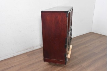 中古　岩谷堂箪笥　桜木作　みちのく飾り棚120　格子戸と重厚な飾り金具が映える茶箪笥　(R-091241)