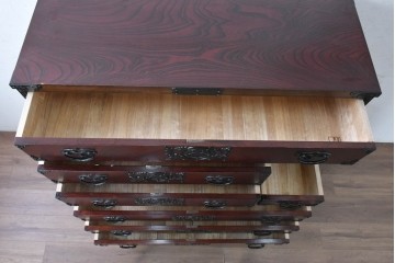 中古　岩谷堂箪笥　桜木作　多彩な飾り金具が映える重ね箪笥　(R-091242)