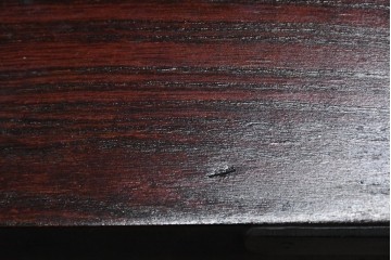 中古　岩谷堂箪笥　桜木作　重厚な飾り金具が映えるローチェスト　(R-091243)