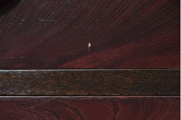 《天板取り付け加工費込み》　中古　岩谷堂箪笥　桜木作　重厚な飾り金具が映えるローチェスト　(R-091244)