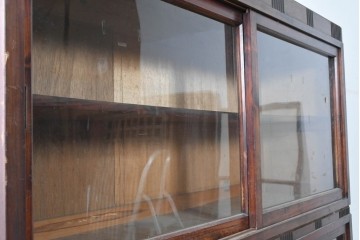 和製アンティーク　昭和初期　縦溝の装飾がアクセントの2段重ねキャビネット　(R-091245)