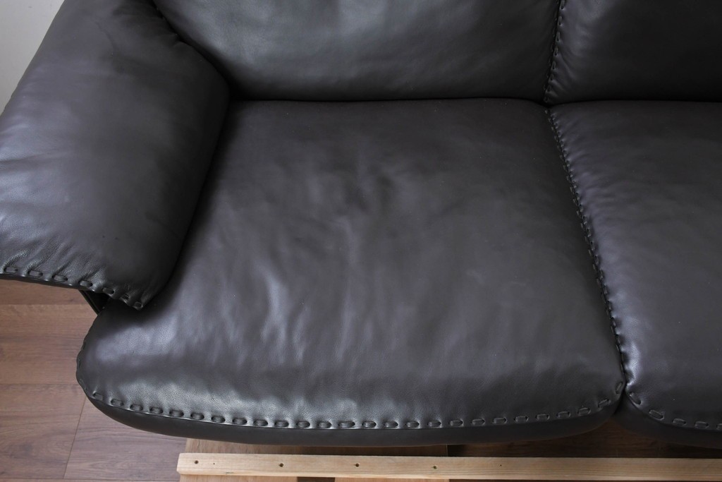 中古　スイス　de Sede(デセデ)　DS-31/103　本革の3人掛けソファ　現行定価約320万円　(R-091248)