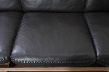 中古　スイス　de Sede(デセデ)　DS-31/103　本革の3人掛けソファ　現行定価約320万円　(R-091248)