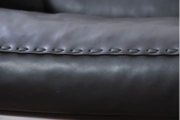 中古　スイス　de Sede(デセデ)　DS-31/103　本革の3人掛けソファ　現行定価約320万円　(R-091248)