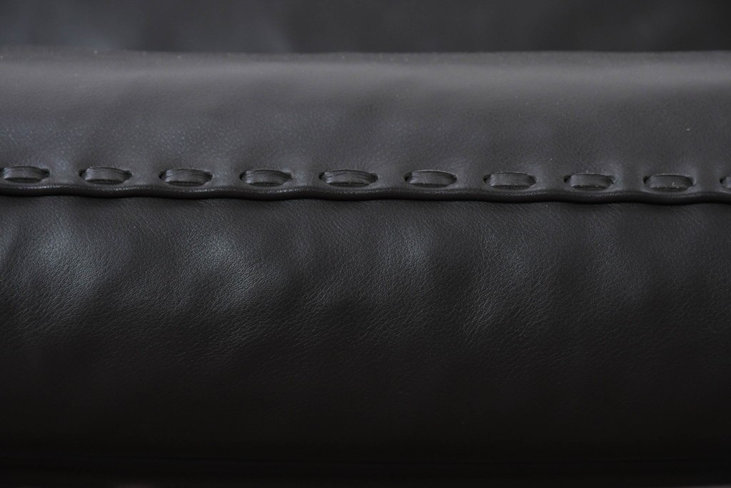 中古　スイス　de Sede(デセデ)　DS-31/103　本革の3人掛けソファ　現行定価約320万円　(R-091248)