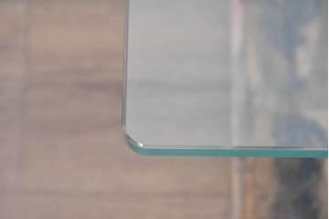 中古　希少な廃番品　高級品　VARO,S.A. VALENTI(バロッサバレンティ)　アーチ状ベースが個性的なモダンデザインのセンターテーブル　(R-091253)