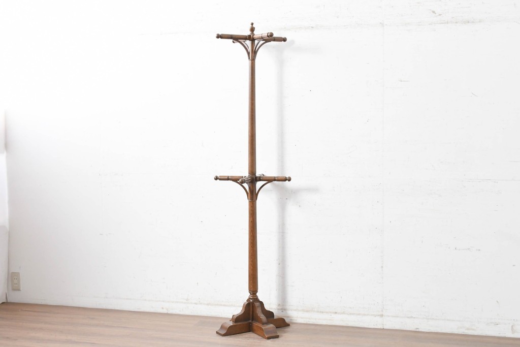 中古　美品　横浜クラシック家具　ノックオンウッド(knockonwood)　上下2段にフックを備えたポールハンガー　(R-091256)