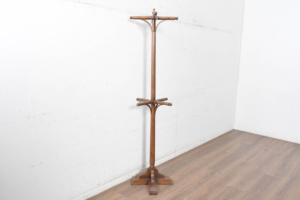 中古　美品　横浜クラシック家具　ノックオンウッド(knockonwood)　上下2段にフックを備えたポールハンガー　(R-091256)