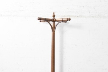 中古　美品　横浜クラシック家具　ノックオンウッド(knockonwood)　上下2段にフックを備えたポールハンガー　(R-091256)