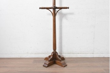 中古　美品　横浜クラシック家具　ノックオンウッド(knockonwood)　上下2段にフックを備えたポールハンガー　(R-091256)