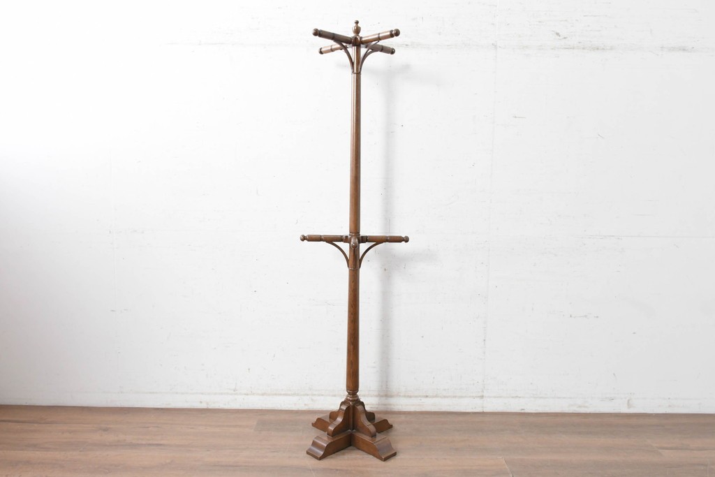 中古　美品　横浜クラシック家具　ノックオンウッド(knockonwood)　上下2段にフックを備えたポールハンガー　(R-091256)
