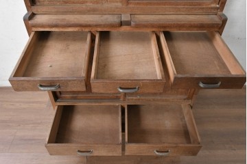 和製アンティーク　昭和初期から昭和中期　ナラ材　引き出し式作業台付きのレトロな食器棚　(R-091258)