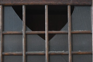 和製アンティーク　昭和初期から昭和中期　ナラ材　引き出し式作業台付きのレトロな食器棚　(R-091258)