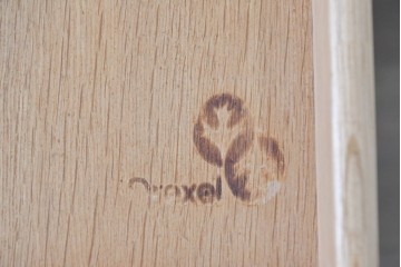 中古　アメリカ　DREXEL HERITAGE(ドレクセルヘリテイジ)　Triune(トライユン)　マホガニー材　引き出し9杯を備えたクラシカルな両袖デスク　定価約75万円　(R-091261)