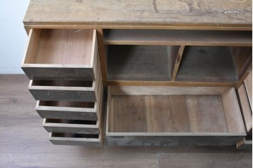 【簡易リペア限定品】　和製ヴィンテージ　引き出し16杯　素朴な風合いを楽しむ収納力豊かなサイドボード　(R-091262)