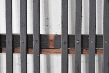 アンティーク建具　明治から大正期　縦格子が端正な格子戸2枚セット　(R-091264)