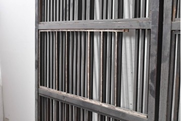 アンティーク建具　明治から大正期　縦格子が端正な格子戸2枚セット　(R-091264)