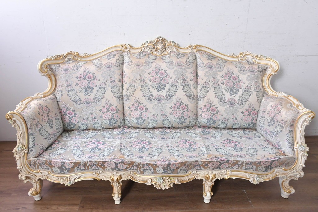 中古　イタリア高級家具　ロココ調　SILIK(シリック)　花柄の張地と華麗な彫刻が映える3人掛けソファ　(R-091268)
