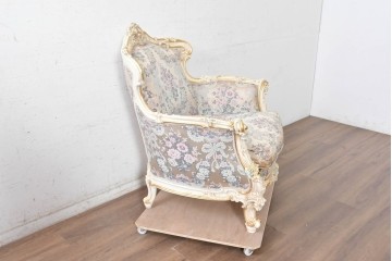 中古　イタリア高級家具　ロココ調　SILIK(シリック)　花柄の張地とゴールドカラーの彫刻装飾が華やかな1人掛けソファ　(R-091269)