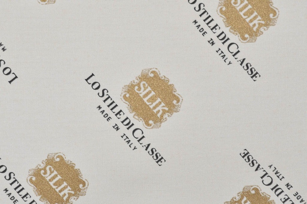 中古　イタリア高級家具　ロココ調　SILIK(シリック)　花柄の張地とゴールドカラーの彫刻装飾が華やかな1人掛けソファ　(R-091269)