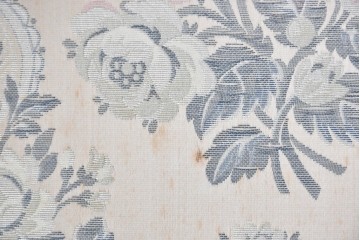 中古　イタリア高級家具　SILIK(シリック)　花柄ファブリックと彫刻装飾のアームチェア　※傷み有り　(R-091271)
