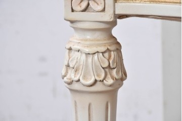 中古　イタリア高級家具　SILIK(シリック)　花柄ファブリックと彫刻装飾のアームチェア　※傷み有り　(R-091271)