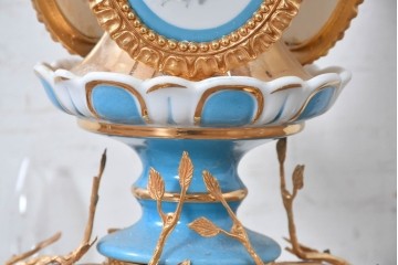 中古　イタリア製　F.B.A.I.(Fonderia Bronzi Artistici Italia)　Tiche(ティケ)　天使絵とブルー・ゴールドの装飾を備えた6灯シャンデリア　定価推定約160万円　(R-091272)