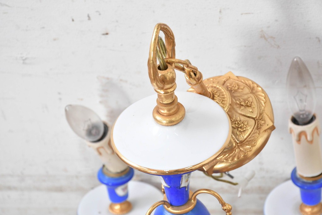 中古　イタリア製　F.B.A.I.(Fonderia Bronzi Artistici Italia)　鮮やかなブルーと華麗な花模様が目を引く6灯シャンデリア　定価推定約100万円〜125万円前後　(R-091273)