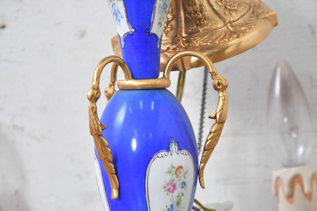 中古　イタリア製　F.B.A.I.(Fonderia Bronzi Artistici Italia)　鮮やかなブルーと華麗な花模様が目を引く6灯シャンデリア　定価推定約100万円〜125万円前後　(R-091273)