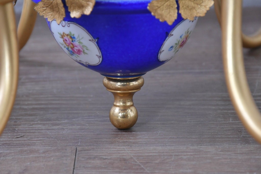 中古　イタリア製　F.B.A.I.(Fonderia Bronzi Artistici Italia)　鮮やかなブルーと華麗な花模様が目を引く6灯シャンデリア　定価推定約100万円〜125万円前後　(R-091273)