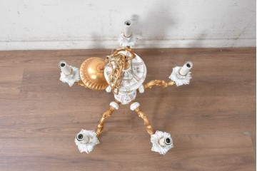 中古　イタリア製　F.B.A.I.(Fonderia Bronzi Artistici Italia)　可憐な花の絵付けと金色の曲線装飾が華やかな5灯シャンデリア　推定約100万円前後　(R-091274)