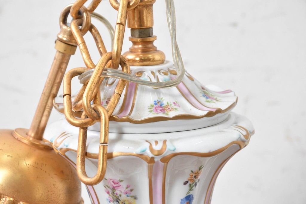 中古　イタリア製　F.B.A.I.(Fonderia Bronzi Artistici Italia)　可憐な花の絵付けと金色の曲線装飾が華やかな5灯シャンデリア　推定約100万円前後　(R-091274)