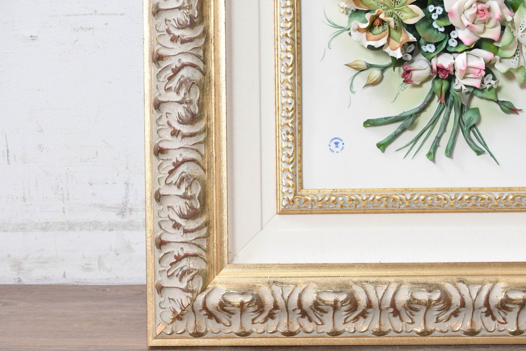 中古　美品　イタリア製　カポディモンテ(CAPODIMONTE)　半立体の陶花が美しい壁掛け額装レリーフ　(R-091283)