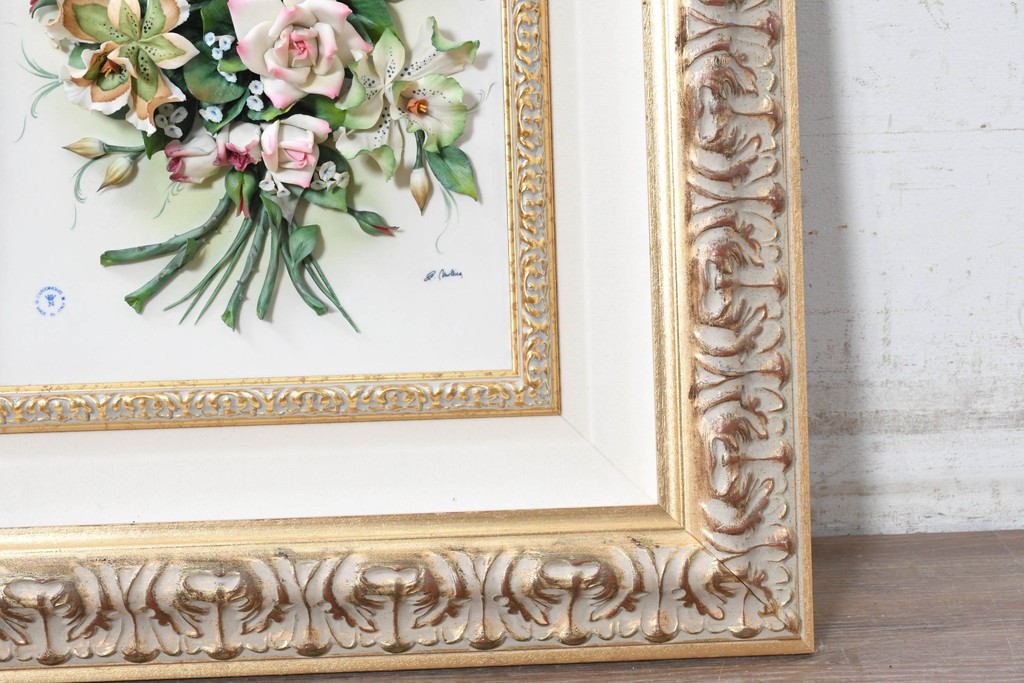 中古　美品　イタリア製　カポディモンテ(CAPODIMONTE)　半立体の陶花が美しい壁掛け額装レリーフ　(R-091283)