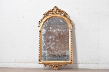 中古　美品　イタリアンデザイン　アンティーク調　ゴールドカラーの装飾が華やかなウォールミラー　(R-091284)