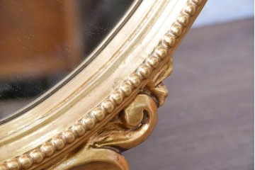 中古　美品　イタリアンデザイン　アンティーク調　アカンサスの装飾が華やかなオーバル型ウォールミラー　(R-091286)