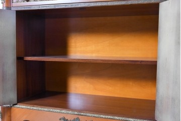 中古　イタリア最高級家具 MARCONI ARTE(マルコーニ アルテ)　象嵌と絵入り陶板が華やかなキャビネット　定価約110万円　※変色あり　(R-091287)