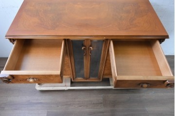 中古　CLイタリア(CLItalia)　花の象嵌と流麗な彫刻が美しいサイドボード　定価約180万円　(R-091288)
